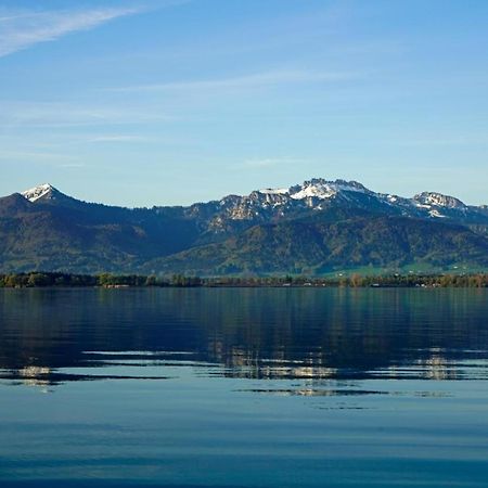 Ferienwohnungen Haus Am See แบร์เนา อัม คีมเซ ภายนอก รูปภาพ